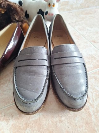 Lote de bolsos, zapatos y manta