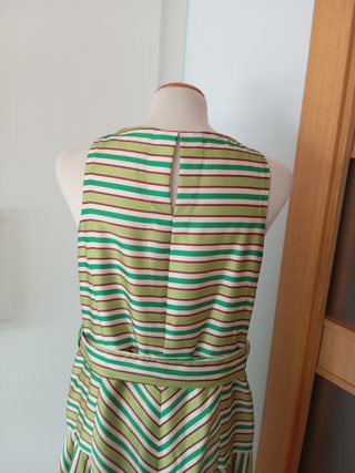 Vestido de rayas verde talla L