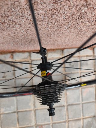 Ruedas Mavic Aksium Race