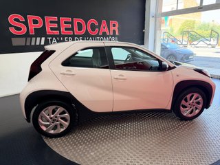 TOYOTA Aygo X Cross 1.0 VVTI 72CV Play