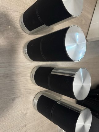 Altavoces Loewe Plata y Negro