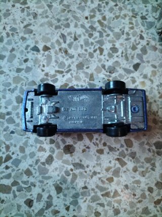 Coche Hot Wheels Morado