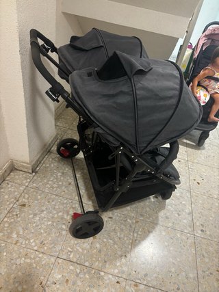 Carrito Gemelar gris usado muy poco+plastico antil