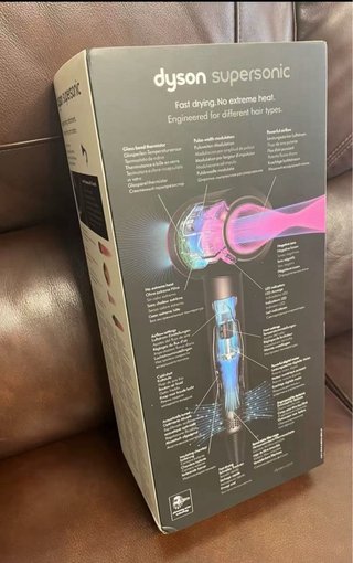 Secador Dyson Gris y Rosa