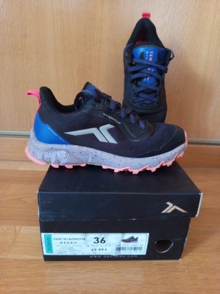 ZAPATILLAS TRAIL RUNNING WATERPROFF Talla 36