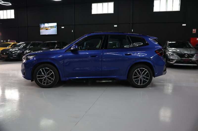 BMW X1 sDrive18d (U11) 2025, foto 8
