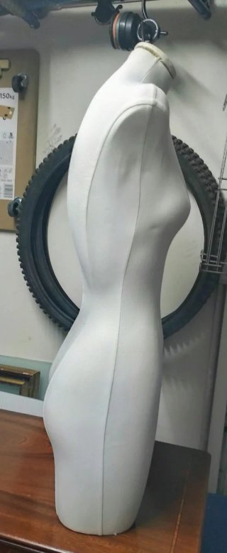 Maniquí de sobremesa blanco