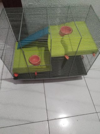 Jaula para hámster con accesorios