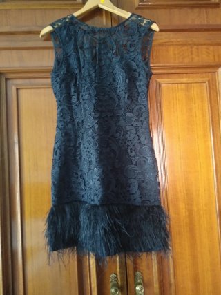 Vestido azul marino,  encaje de guipur