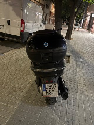 Piaggio X10 350 Maxi Scooter Negra