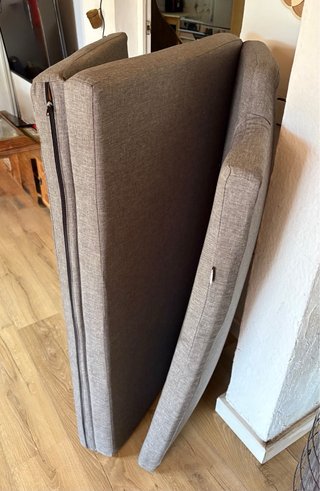 Colchón plegable de tela gris
