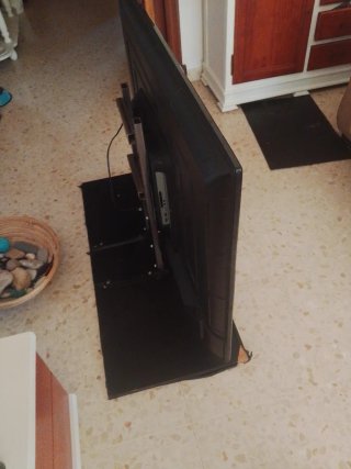 Televisión Negra TD Systems. 48"