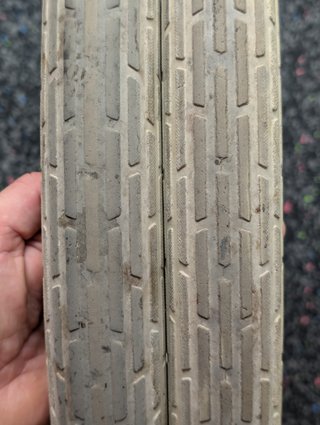 Schwalbe Fat Frank 26x2.35 Crema (2 unidades)