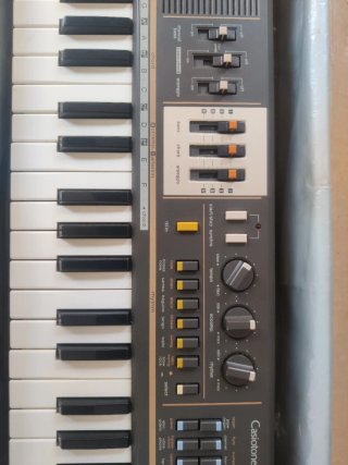 Teclado Casio Casiotone MT-68