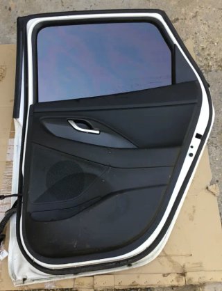 Puerta trasera derecha COMPLETA Hyundai i30 PD (17
