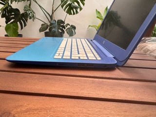 Lote 2 Portátiles:HP Stream 11 + Acer Aspire pieza