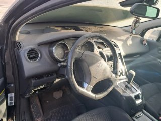 Despiece Peugeot 5008 1.6 HDI 2011