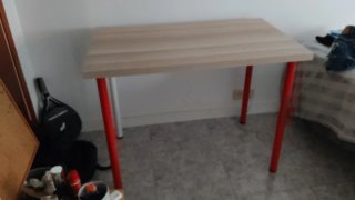 Mesa de escritorio madera y metal roja