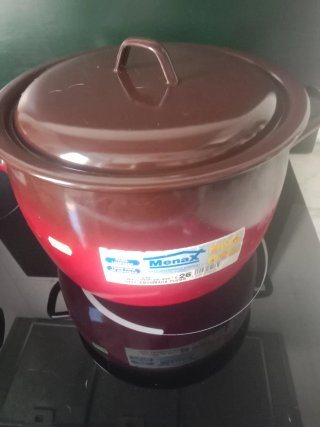 Olla Menax Roja y Marrón