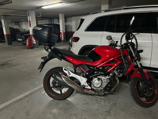 Suzuki Gladius A2 Limitada Roja