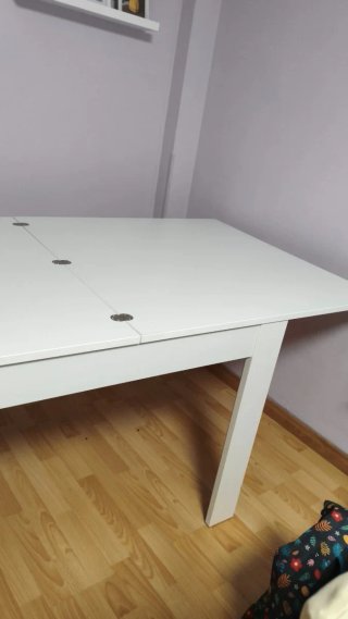 Mesa de centro blanca de madera