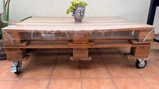 Mesa de Palets con Ruedas