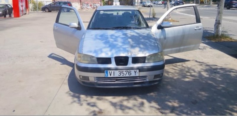 SEAT Cordoba 2000 - foto 1