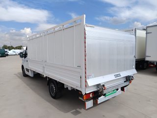 RENAULT MASTER 2.3 CAJA ABIERTA CON TRAMPILLA 135