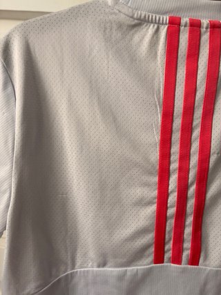 Camiseta Adidas Talla XS Corte Recto