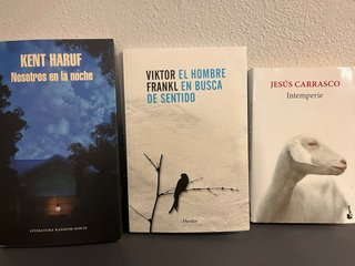 3 novelas en muy buen estado
