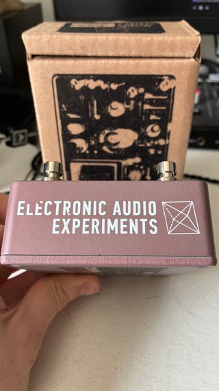 Pedal EAE Prismatic Wall Resonator