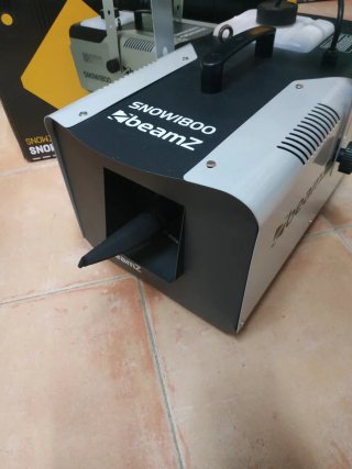 Máquina de nieve Beamz SNOW1800
