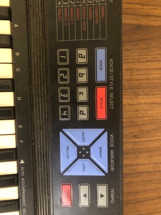 Teclado Yamaha PSS-100 con cable