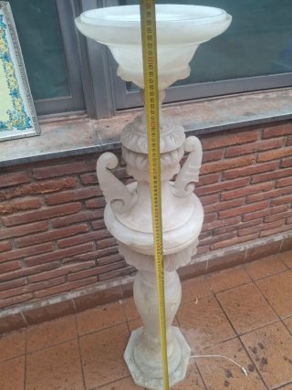 Lámpara de mármol 1.30m