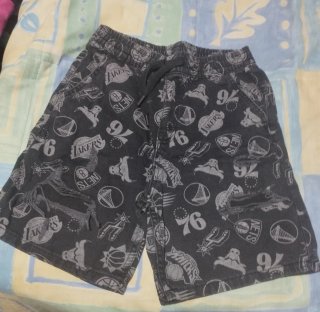 Lote 5 pantalones cortos niño 10 años. Sueltos 3€