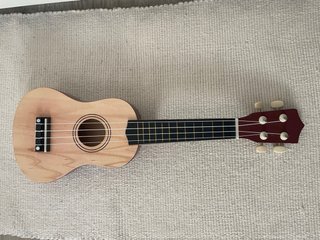 Ukelele de madera nuevo marca Lidl
