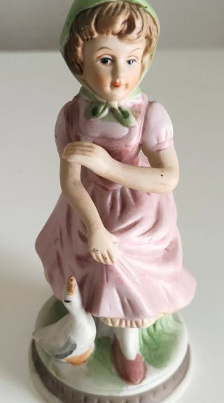 Lote 5 Figuras Porcelana y Cerámica