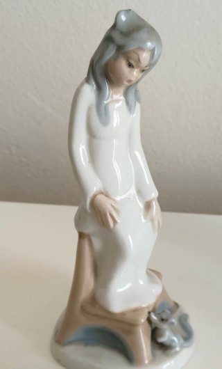 Lote 5 Figuras Porcelana y Cerámica