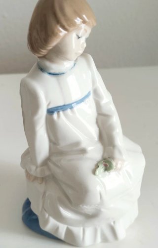 Lote 5 Figuras Porcelana y Cerámica
