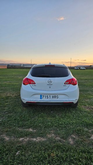 Opel Astra 2013
