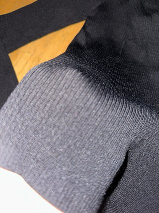 Camisa Zara manga larga cuello V negra Talla M