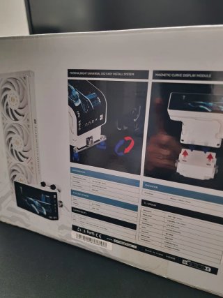 Refrigerador 360 AIO con Pantalla Curva alta gama