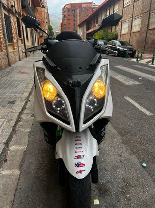 Vendo moto 125 scooter