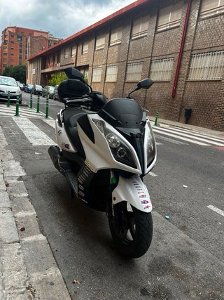 Vendo moto 125 scooter