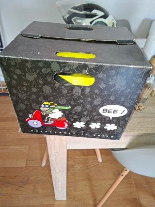 Casco amarillo KUKUXUMUSU SHIRO