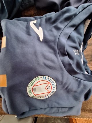 Chaqueta Joma y ropa fútbol EFMO Boadilla.
