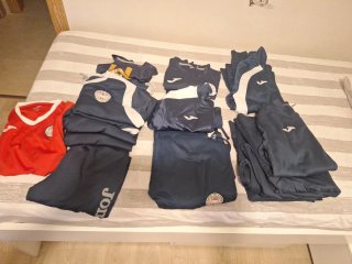 Chaqueta Joma y ropa fútbol EFMO Boadilla.
