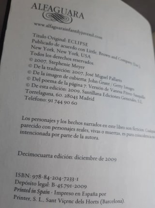 ECLIPSE (CREPÚSCULO), de Stephenie Meyer.