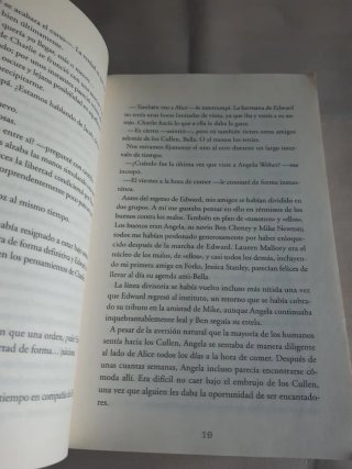 ECLIPSE (CREPÚSCULO), de Stephenie Meyer.