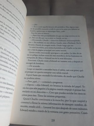 ECLIPSE (CREPÚSCULO), de Stephenie Meyer.